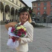 Mi chiamo Chiara e ho 23 anni. Mi sono laureata lo scorso anno in Scienze dell'educazione a firenze